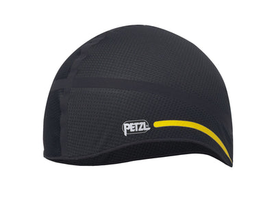 Petzl Liner breathable cap in black and yellow, designed to wick perspiration and dry quickly. Seamless, fitted design for comfortable wear under a helmet. Made of polyester and spandex, machine washable up to 40°C. Available in M/L and L/XL sizes