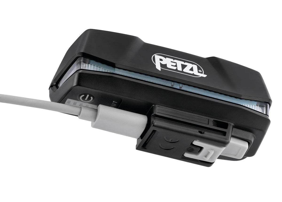 Petzl NAO® RL Headlamp – With 750 lumens of power, NAO + sets the standard for challenging night activities! It is intelligent, programmable, and entirely devoted to performance. – Now available at MTN Shop US. - imagen 6