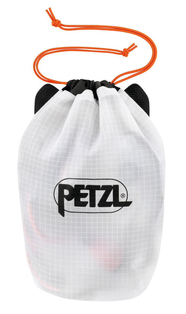 Petzl NAO® RL Headlamp – With 750 lumens of power, NAO + sets the standard for challenging night activities! It is intelligent, programmable, and entirely devoted to performance. – Now available at MTN Shop US. - imagen 9