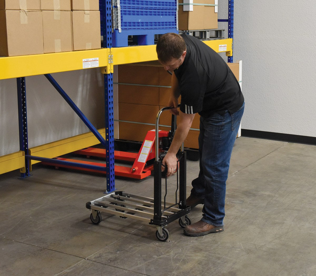 Camión con plataforma de aluminio plegable Vestil Manufacturing Corp– – Ahora disponible en MTN Shop US.
