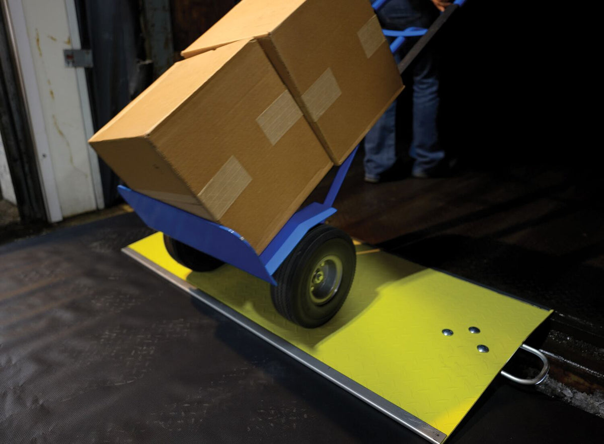 Vestil Manufacturing Corp Fiberglass Dockplate– – Now available at MTN Shop US. - imagen 7