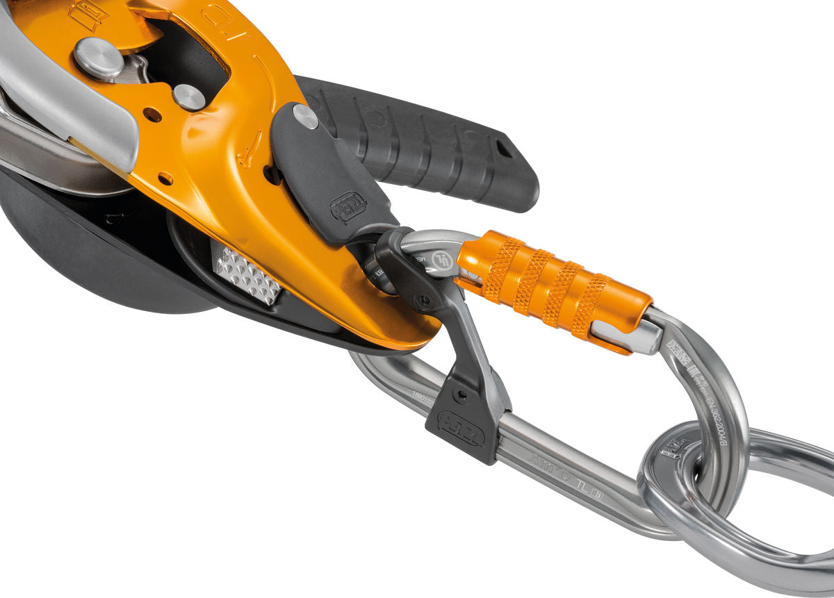 Mosquetón Petzl Am'D con estructura en H - imagen 9