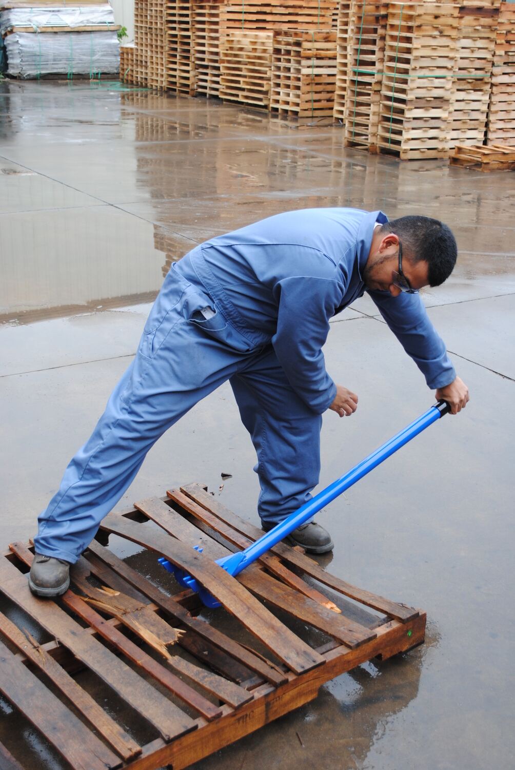 Vestil Manufacturing Corp Pallet Busters– – Now available at MTN Shop US.
