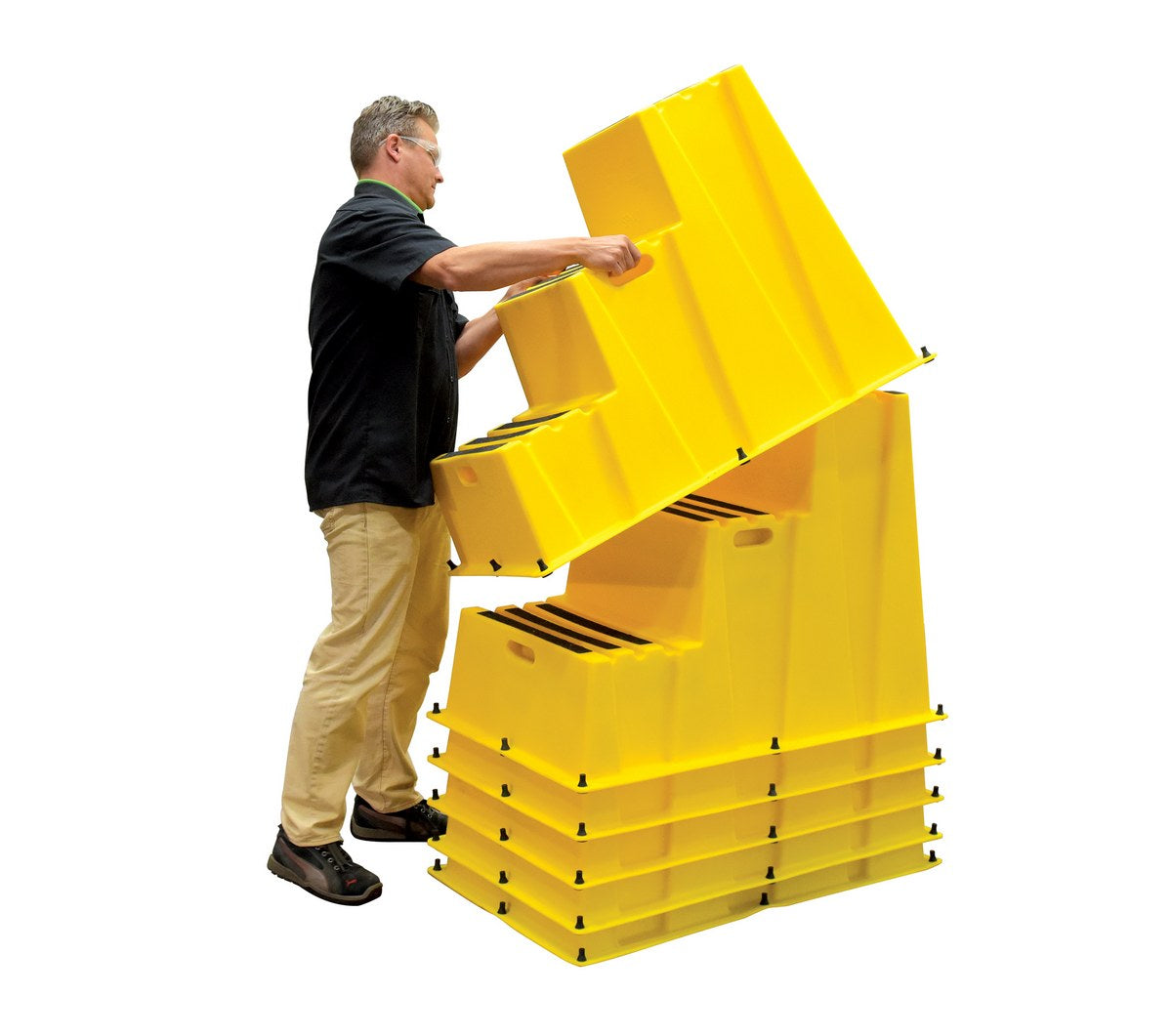 Vestil Manufacturing Corp Step Poly Nestable– – Now available at MTN Shop US. - imagen 3