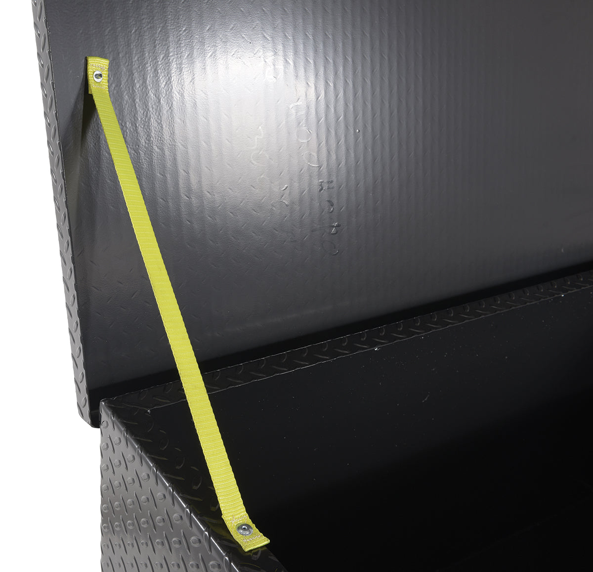 Cajas de herramientas portátiles con placa de rodadura de acero de Vestil Manufacturing Corp– – Ahora disponibles en MTN Shop US. - imagen 6