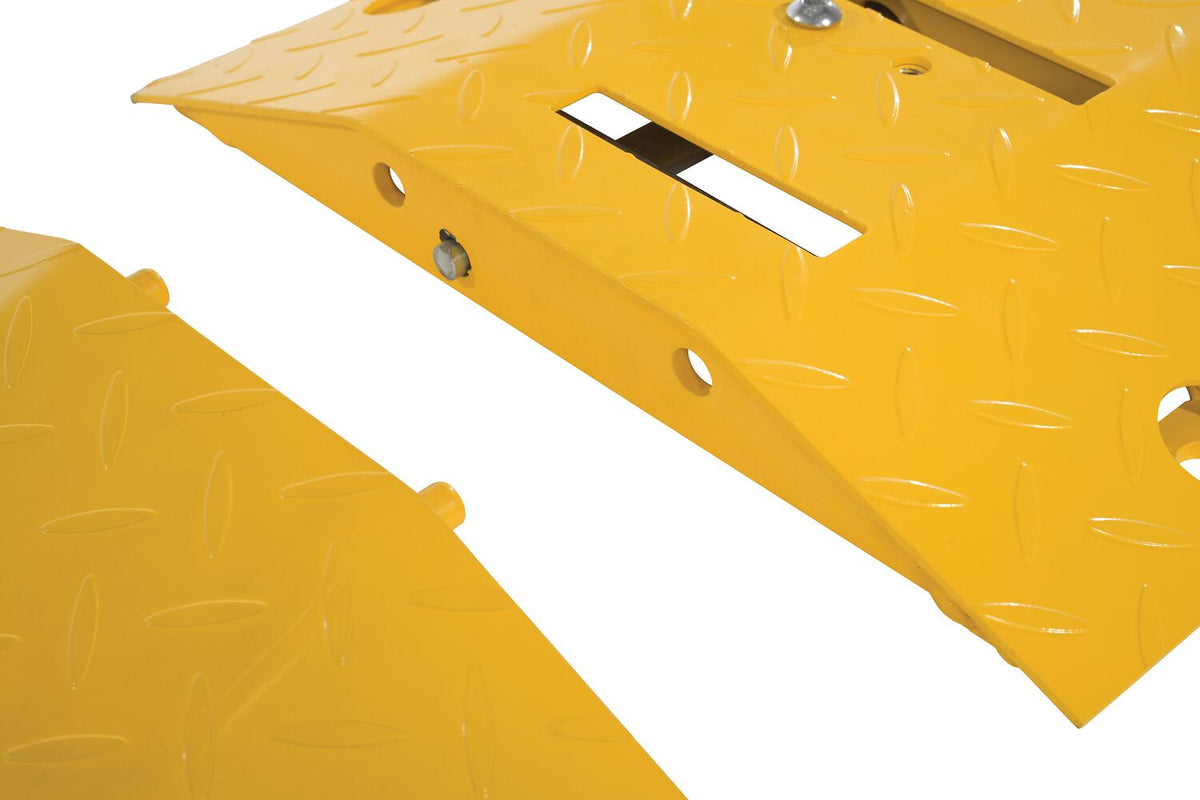 Vestil Manufacturing Corp Spiked (Anti-Backup) Speed Bump– – Now available at MTN Shop US. - imagen 6