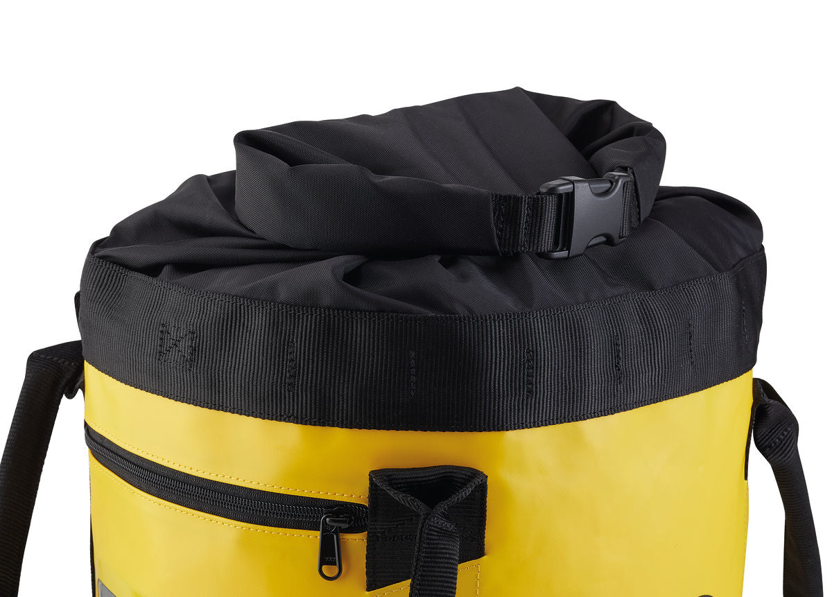 Petzl Bucket 30 Rope Bag – For comfortable work, good tools are necessary: packs, gloves, accessories... Petzl offers an entire line of innovative accessories. – Now available at MTN Shop US. - imagen 6