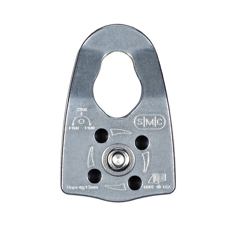 Polea de rescate para grietas PMI SMC CRx: la polea SMC CRx es pequeña pero resistente y eficiente. Incluye capacidad de atención prusik para su uso en un sistema C 2 a 1 o un sistema Z 3 a 1. Soporta cuerda de hasta 1/2" – Ahora disponible en MTN Shop US. - imagen 4