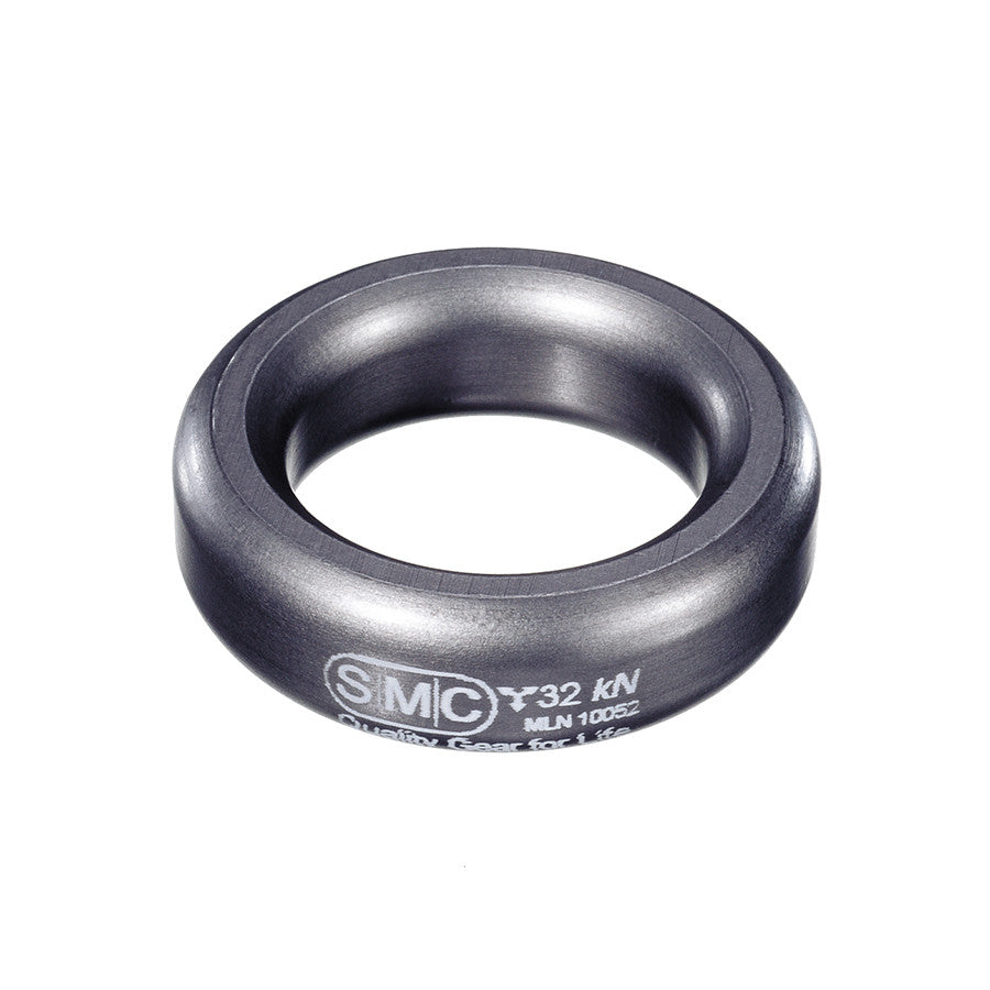 Anillo de aparejo PMI SMC: el anillo de aparejo SMC fue creado como el accesorio de escalada definitivo para usar con sistemas de anclaje, sistemas de transporte o como punto de conexión. ID tiene capacidad para 3 mosquetones: ahora disponible en MTN Shop US. - imagen 2
