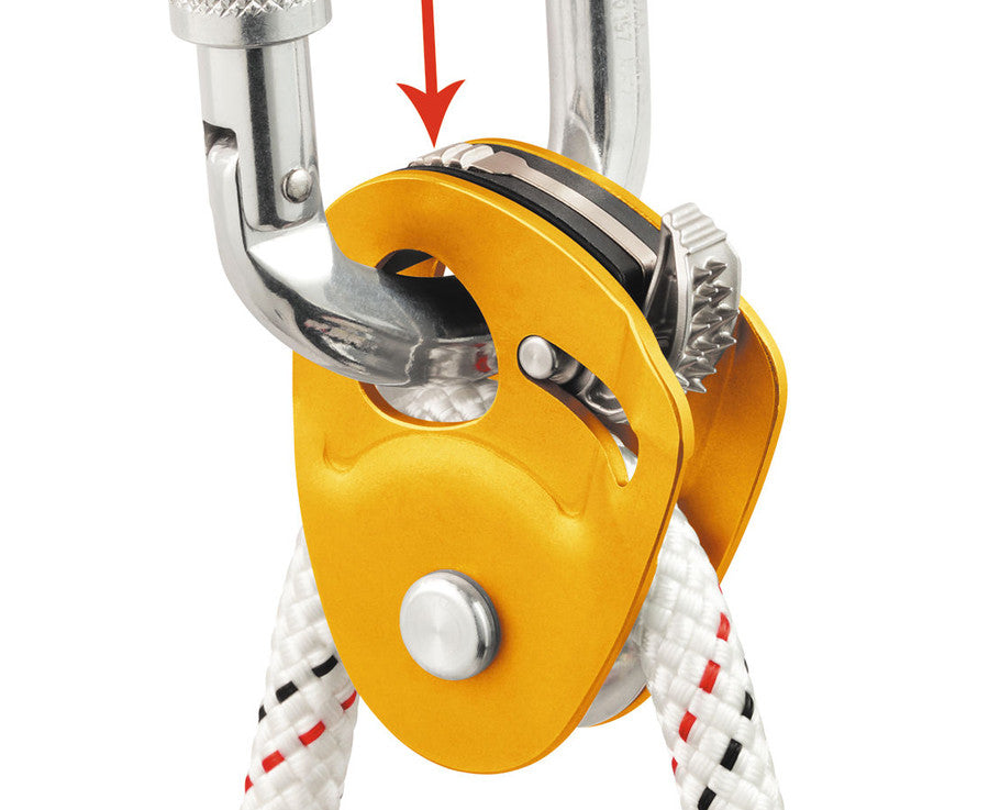 Petzl MICRO TRAXION Capture Pulley - Upper Button Unlocks Cam to Enable Progress Capture - imagen 2