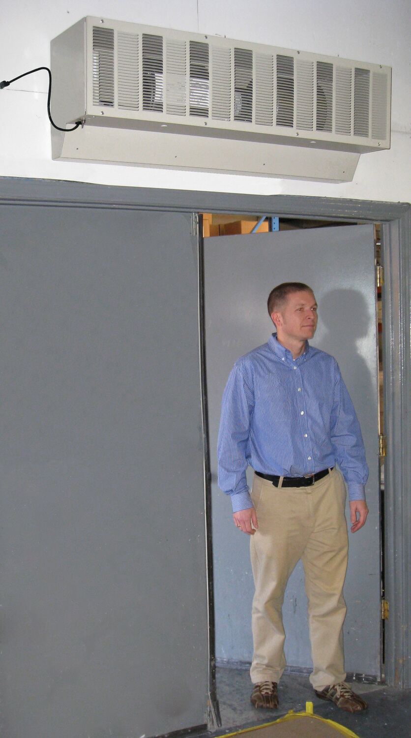 Vestil Manufacturing Corp Variable Speed Air Curtains– – Now available at MTN Shop US. - imagen 4
