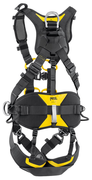 Vista frontal en ángulo del arnés Petzl VOLT que muestra los puntos de enganche