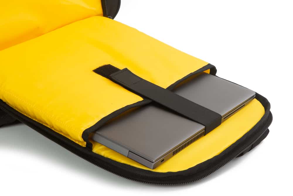 Dirty Rigger Technicians Backpack– The Dirty Rigger Gear Bag has 12 liters of space for tools, tablets, and more. This padded tool bag with shoulder strap is ideal for riggers, construction use, and more. – Now available at MTN Shop US. - imagen 10