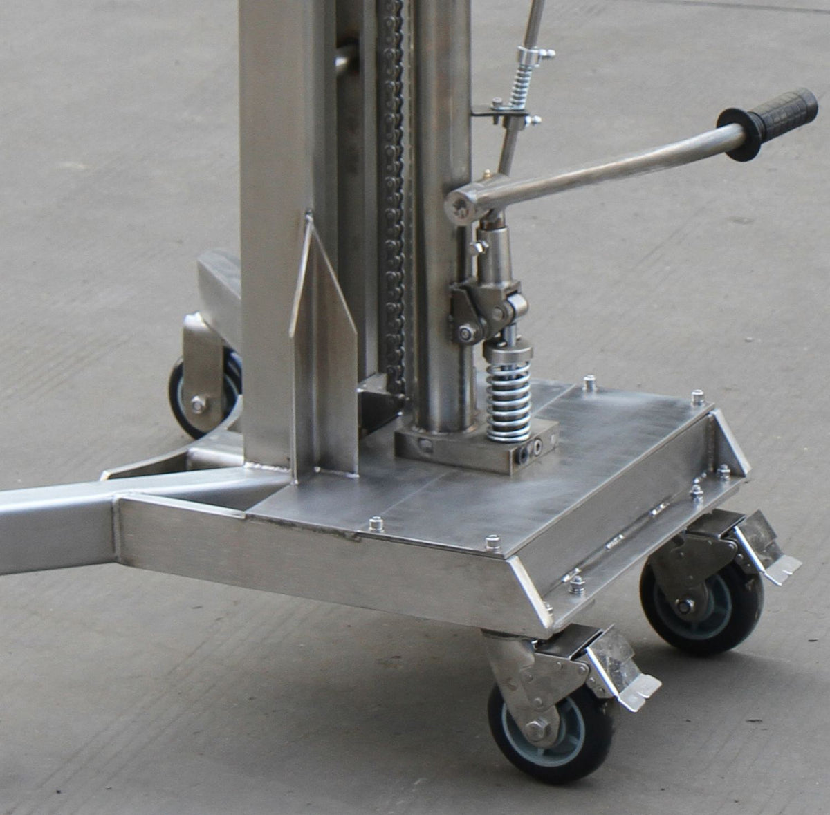 Vestil Manufacturing Corp Stainless Steel Drum Lifter/Transporter– – Now available at MTN Shop US. - imagen 3