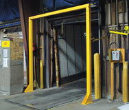 Vestil Manufacturing Corp Economical Overhead Door Warning Barriers– – Now available at MTN Shop US. - imagen 3