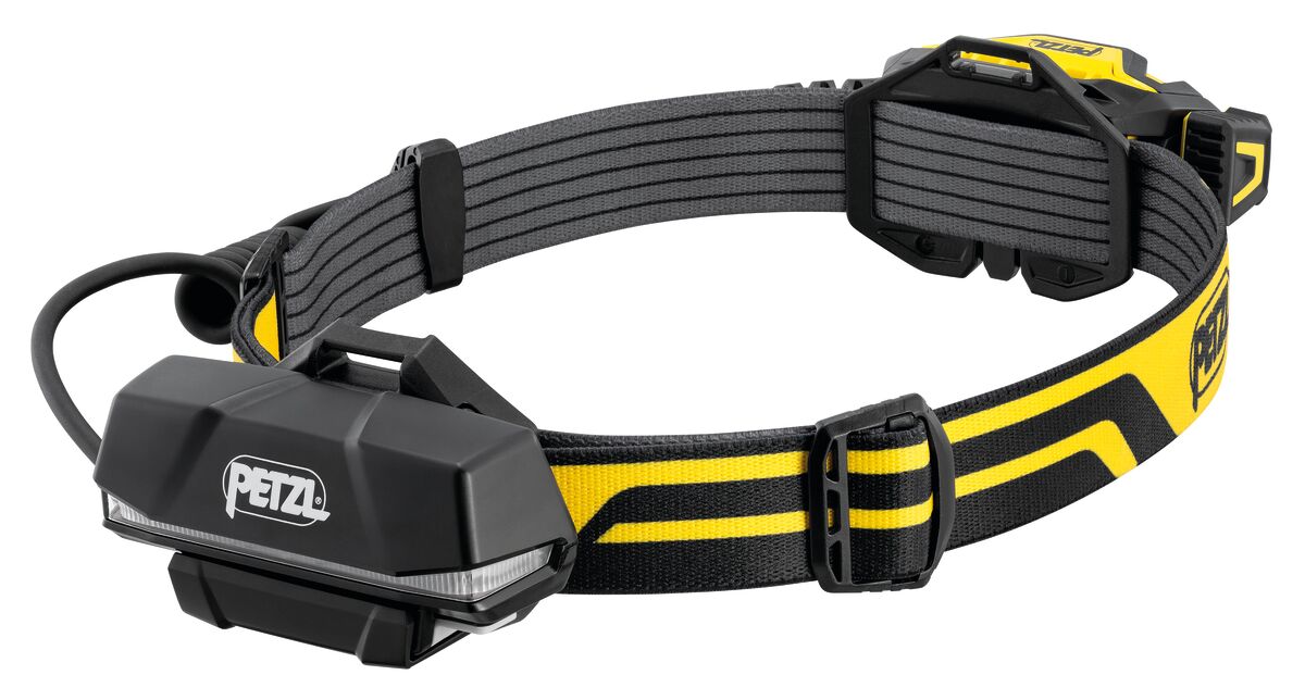 Compact and powerful Petzl XENA® headlamp. - imagen 2