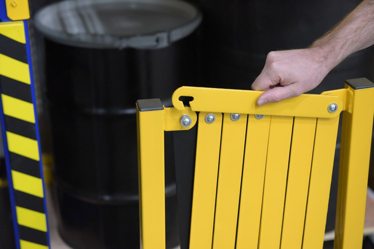 Vestil Manufacturing Corp Expand-A-Gates– – Now available at MTN Shop US. - imagen 7