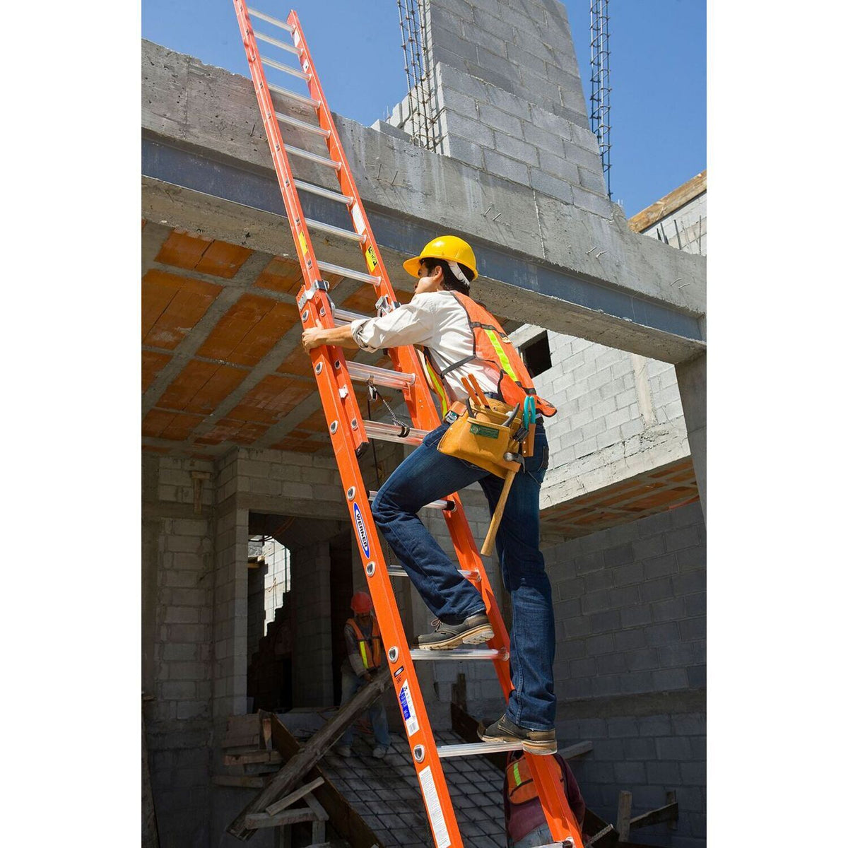 Vestil Manufacturing Corp Fiberglass Extension Ladders with Aluminum Rungs– – Now available at MTN Shop US. - imagen 3