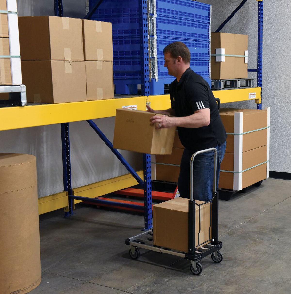 Vestil Manufacturing Corp Fold-Up Aluminum Platform Truck– – Now available at MTN Shop US. - imagen 7
