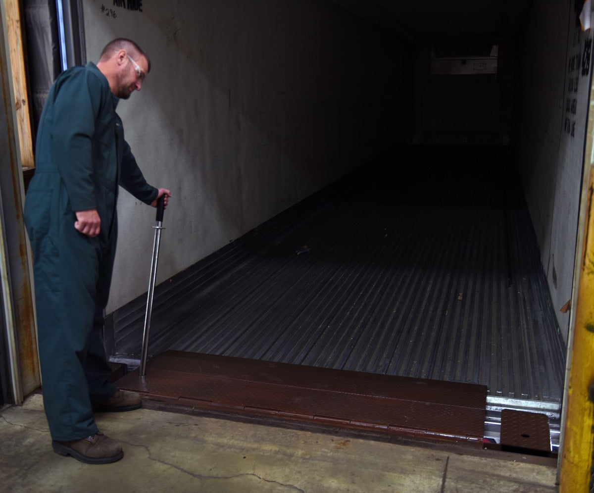 Vestil Manufacturing Corp Edge-O-Dock Levelers– – Now available at MTN Shop US. - imagen 7