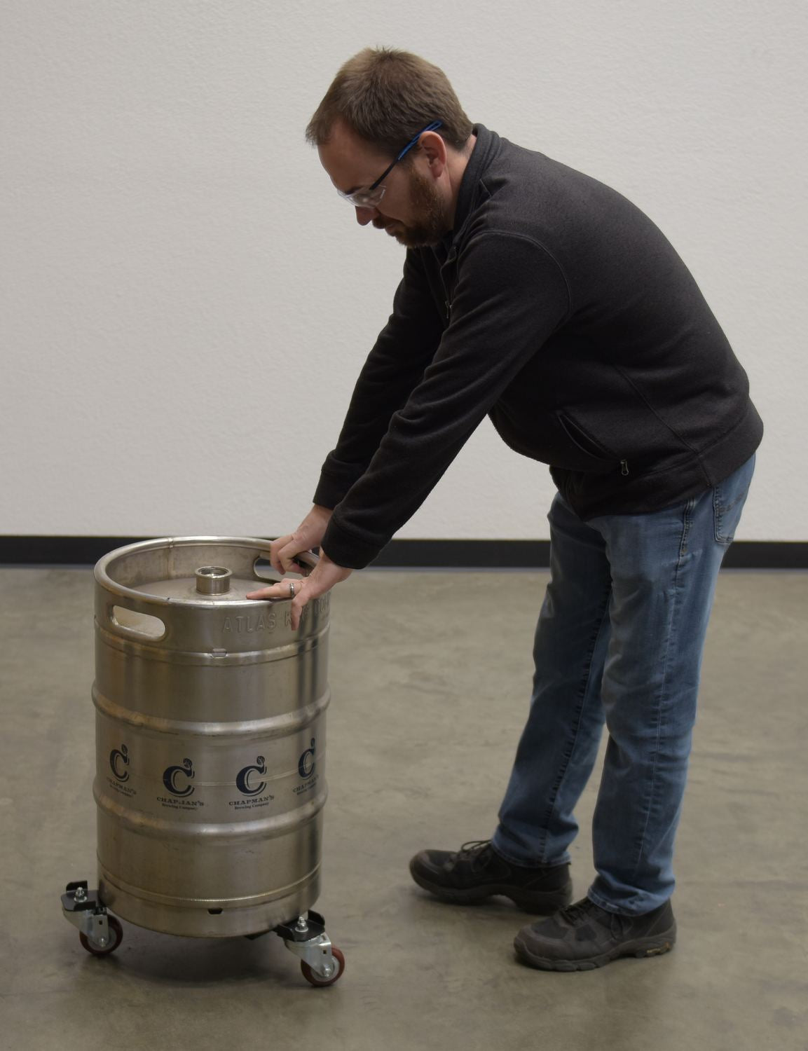 Vestil Manufacturing Corp Keg Transport Skate– – Now available at MTN Shop US. - imagen 3