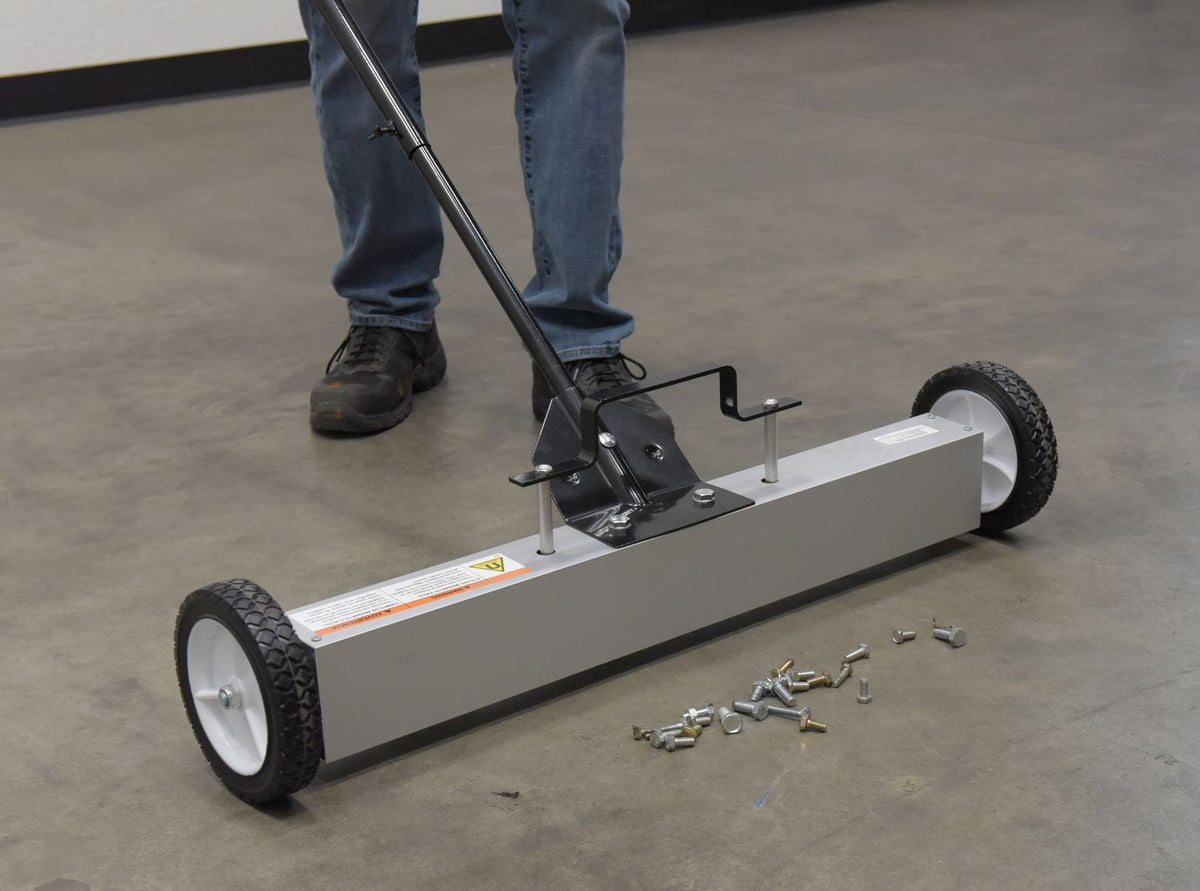 Vestil Manufacturing Corp Magnetic Push Sweepers– – Now available at MTN Shop US. - imagen 6