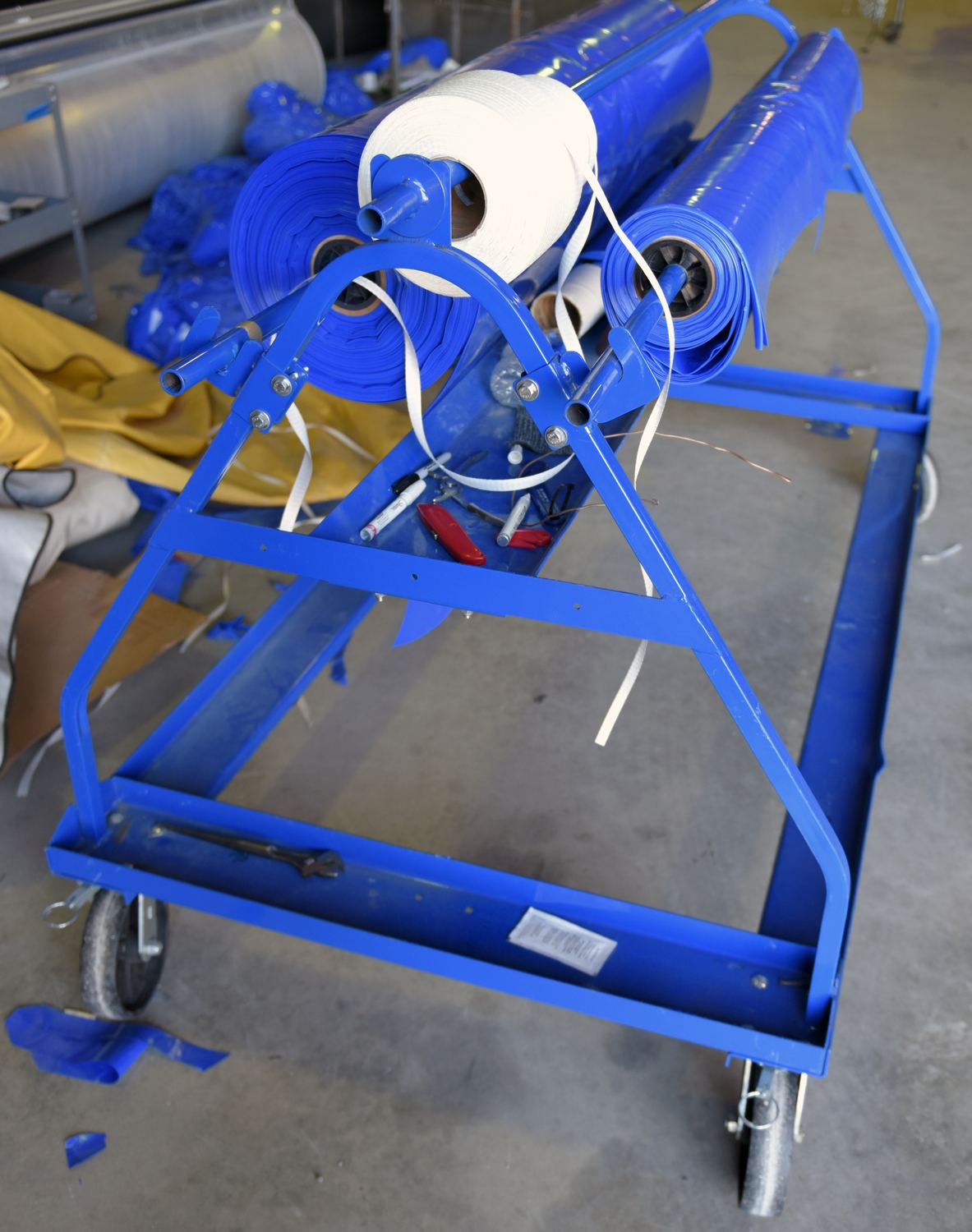 Carro de envoltura retráctil de Vestil Manufacturing Corp– – Ahora disponible en MTN Shop US.