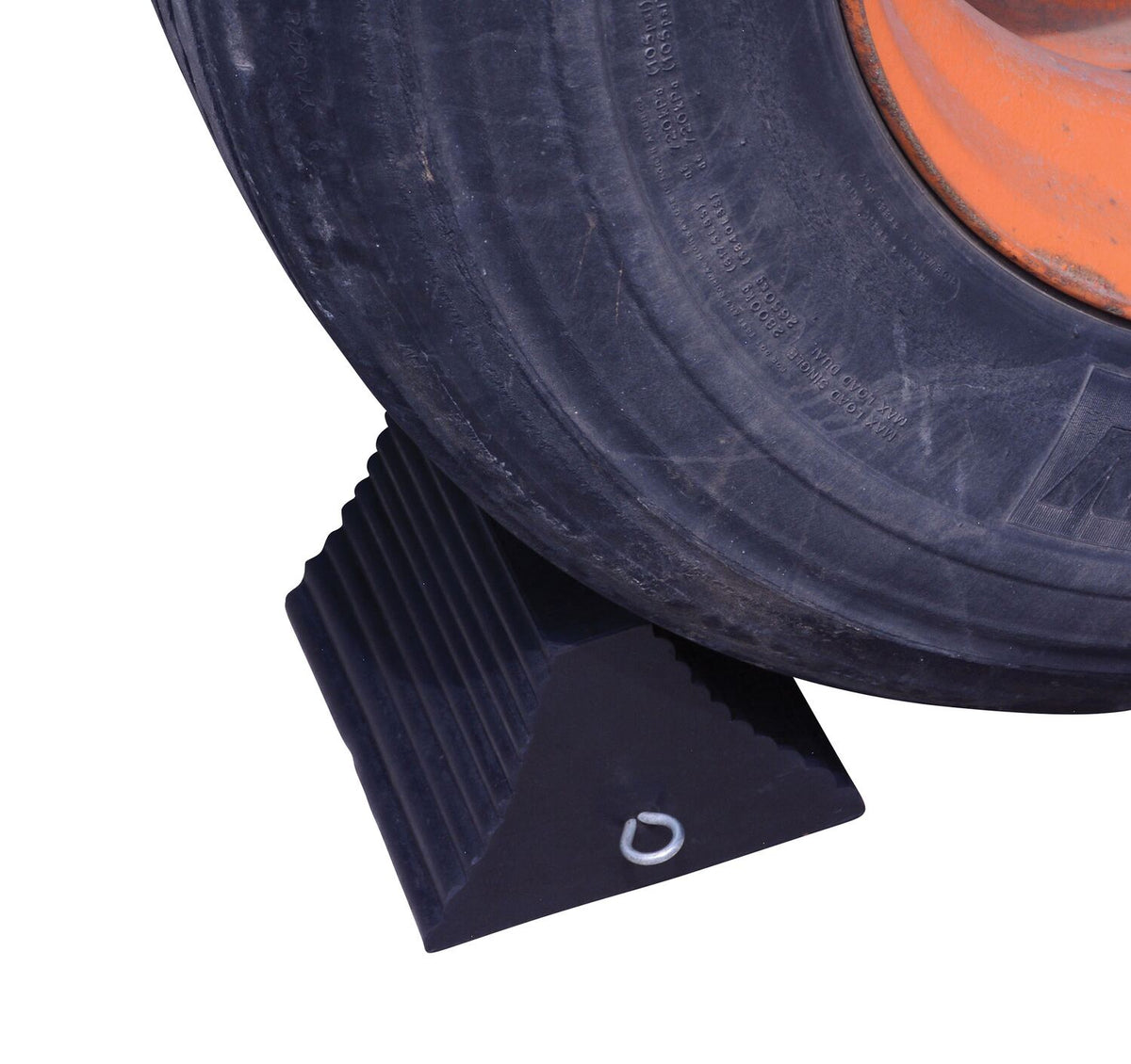 Vestil Manufacturing Corp Rubber Wheel Chocks– – Now available at MTN Shop US. - imagen 2