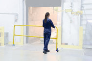 Puertas batientes de seguridad económicas de Vestil Manufacturing Corp– – Ahora disponibles en MTN Shop US.