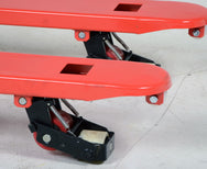 Transpaleta con enrollador lateral Vestil Manufacturing Corp– – Ahora disponible en MTN Shop US. - imagen 8