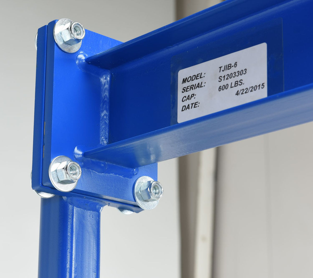 Jibs de tres postes de viaje adicional de Vestil Manufacturing Corp– – Ahora disponibles en MTN Shop US.