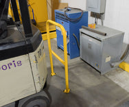 Vestil Manufacturing Corp Steel Safety Railings w/ Welded Baseplate– – Now available at MTN Shop US. - imagen 8