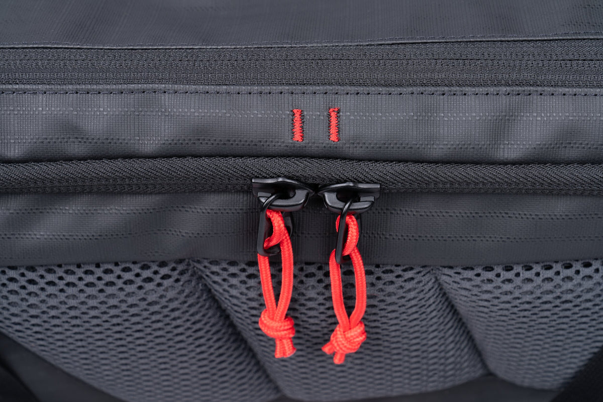 CMC Lotus Tech Pack, lotus-opening technical pack for rope rescue gear, product view 14 - imagen 13