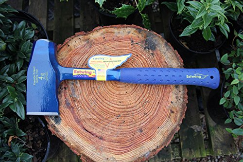 Estwing Fireside Friend Axe 4 lbs– Estwing Fireside Friend The Estwing Fireside Friend is forged in one piece. This tool is ideal for splitting logs along their grain. – Now available at MTN Shop US. - imagen 4
