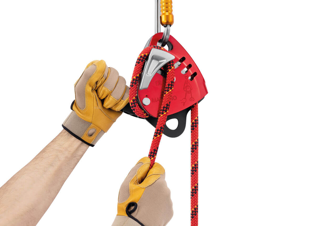 Dispositivo de descenso/aseguramiento Petzl MAESTRO® L - Mango ergonómico y freno integrado