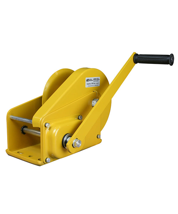 OZ Lifting Hand Brake Winch– The OZ Lifting hand brake winches are all steel, hand operated winches with capacities of 1 ton, 1.5 ton and 2 tons. The winches have a compact design and a large diameter drum for increased efficiency. The rubber grip handle makes the winch easier to operate and the fully enclosed gearing system ensures smooth operations over time by preventing contaminants and debris from clogging the system. The winch is available carbon steel and stainless steel models. – Now available at MT - imagen 5