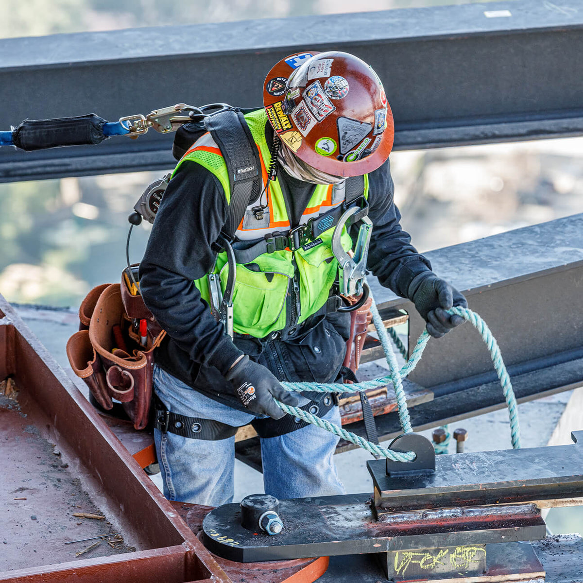 Arnés de cuerpo completo sin cinturón estándar FT-One™ 3D, ajustes en las piernas con hebilla de lengüeta– – Ahora disponible en MTN Shop EE. UU.